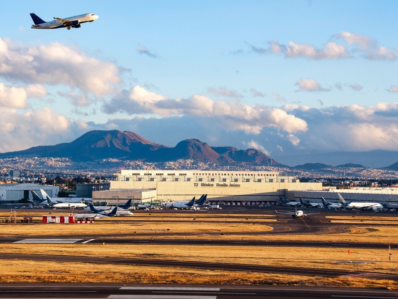 IT-ANÁLISIS: AICM ofrece estacionamiento alterno y transporte gratuito por remodelación